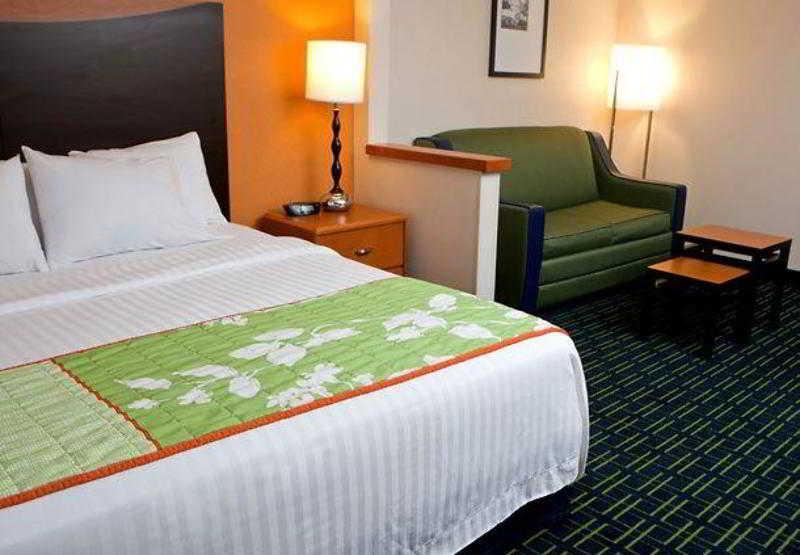 Fairfield Inn & Suites Youngstown Boardman Poland Kamer foto
